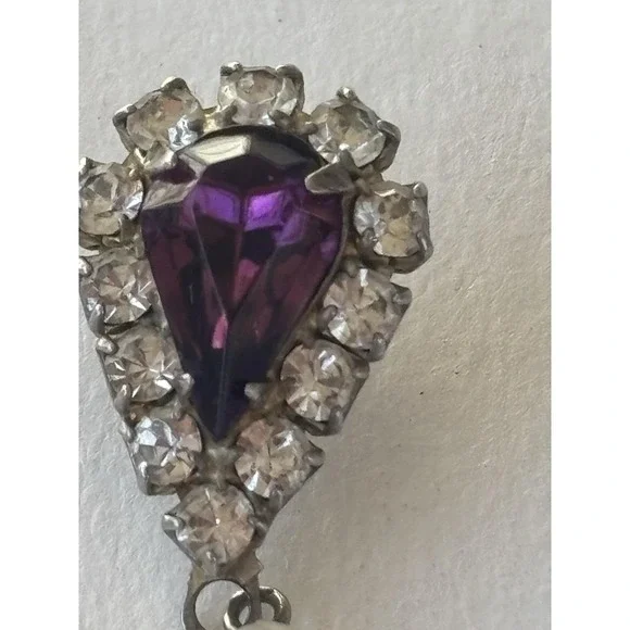 Earrings Purple Rhinestones Pearl Gold Tone Jewelry About 1" - Picture 2 of 4